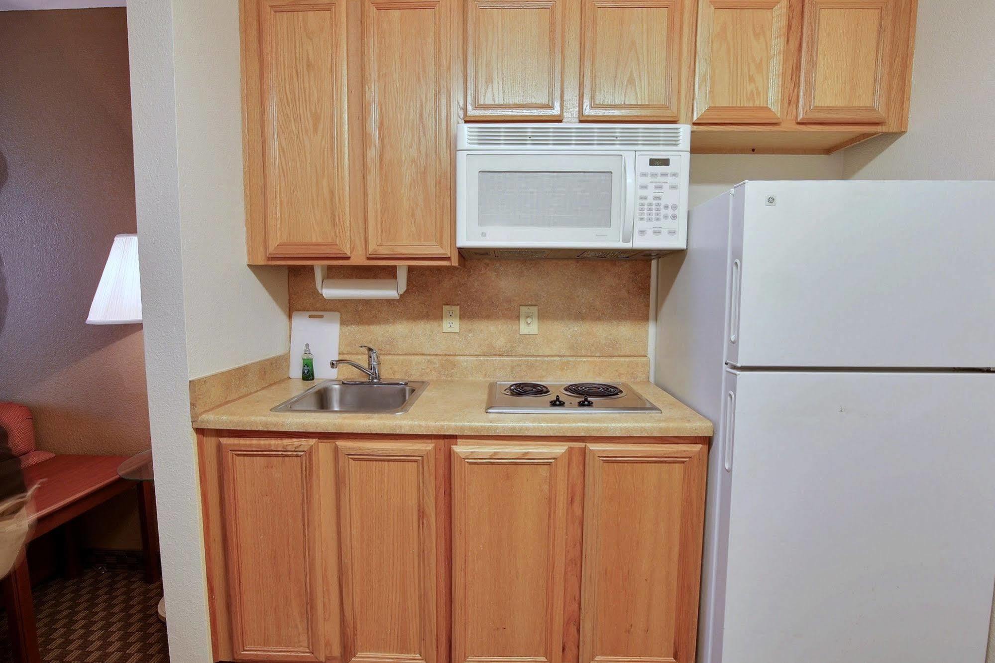 Intown Suites Extended Stay Newport News Va - I-64 Kültér fotó