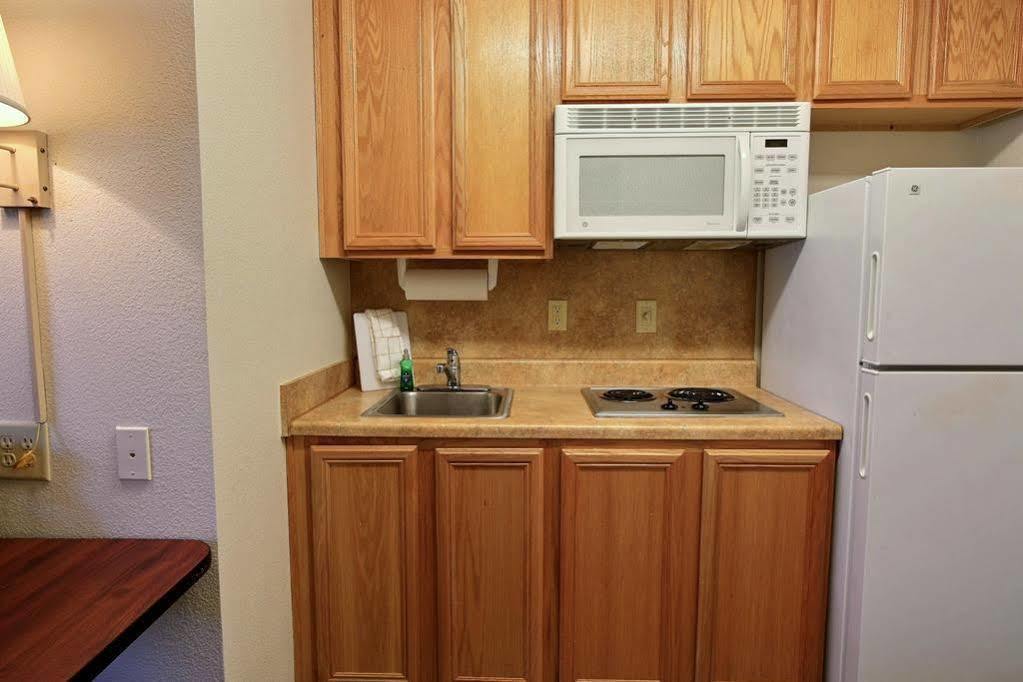 Intown Suites Extended Stay Newport News Va - I-64 Kültér fotó